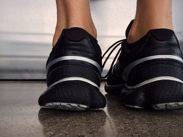 Chaussures stables ou légères pour prévenir les blessures